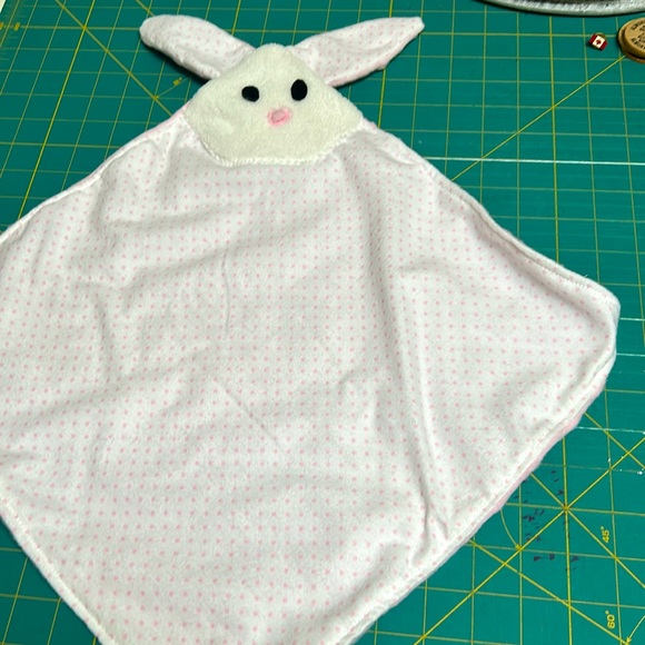 Baby Cuddle Rabbit Blankie. - Picture 2 of 5